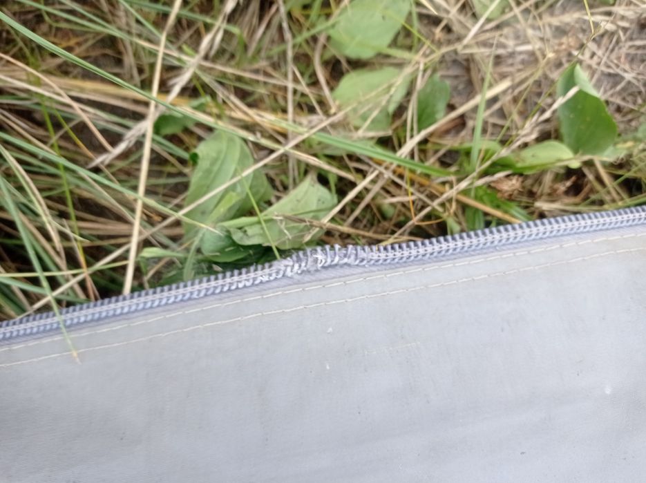 Przedsionek do przyczepy