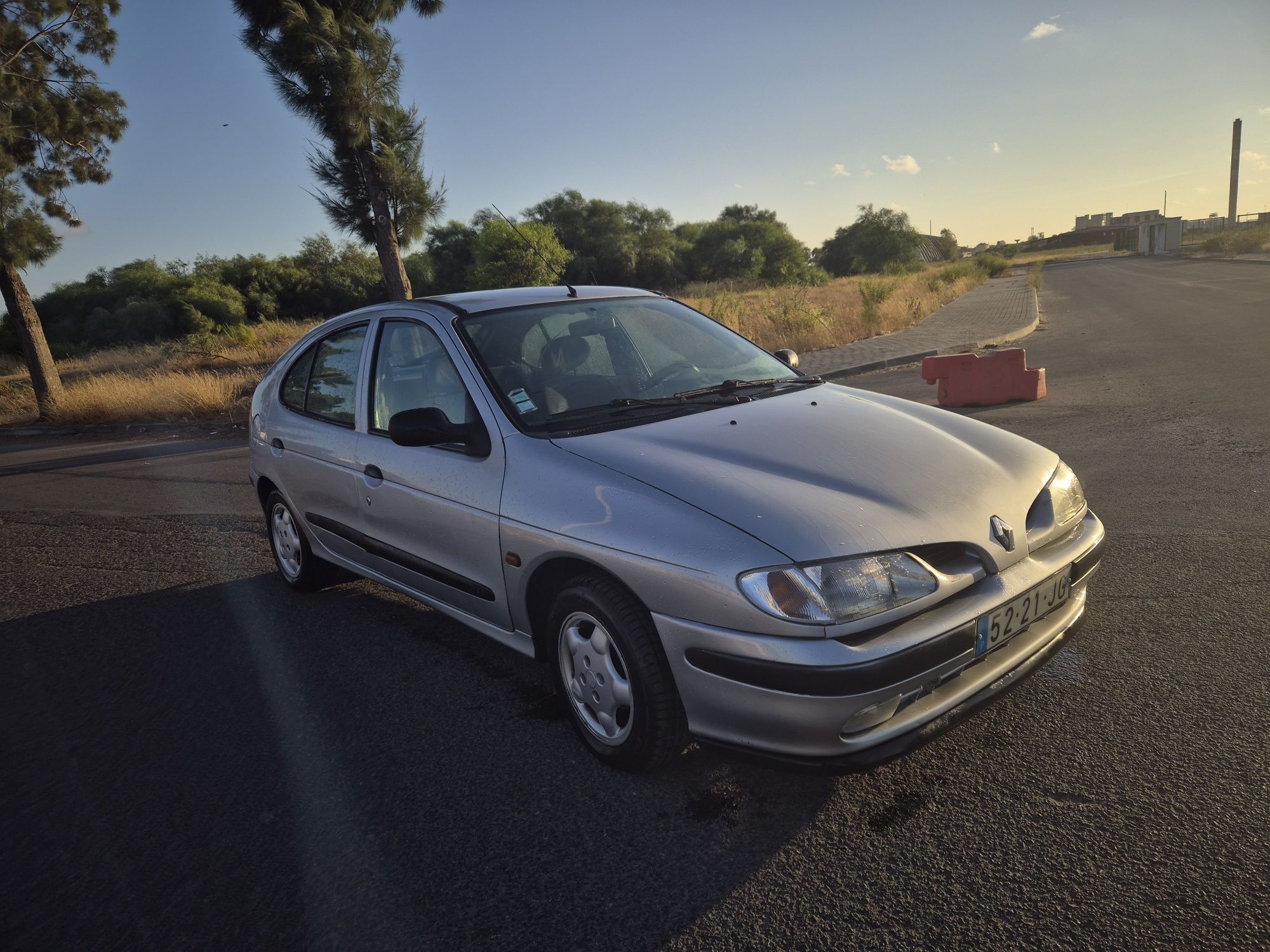Renault megane  1.4 com apenas 96 mil kms