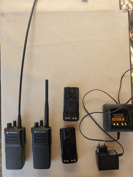 Професійна цифрова портативна рація Motorola DP4400e