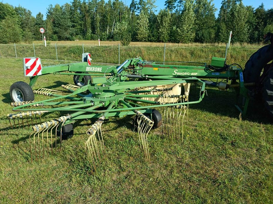 Zgrabiarka podwójna do środka Krone Swadro 761 Przetrzasarke claas