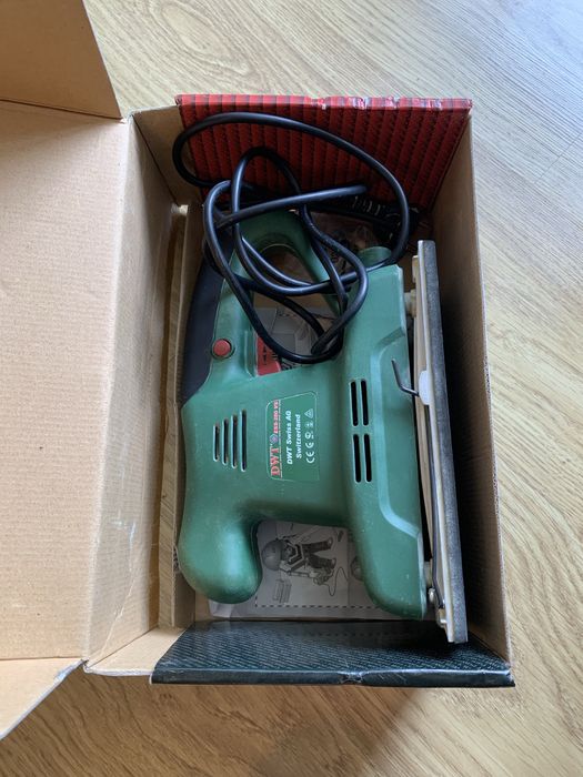 Вібраційна шліфмашинка DWT , вживана . В ідеальному стані.