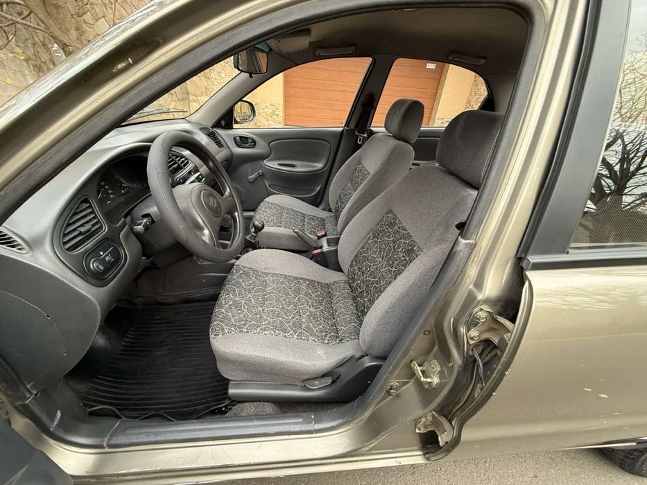 Продам Део Ланос в хоршем состоянии!