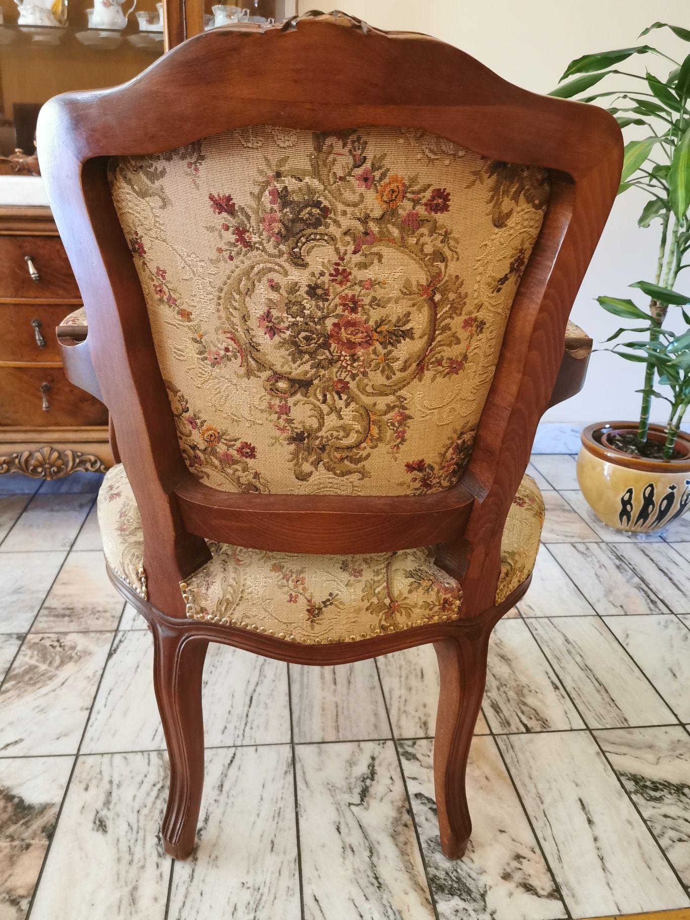 Zestaw mebli w stylu Ludwika XV - sofa i dwa krzesła - elegancki kompl