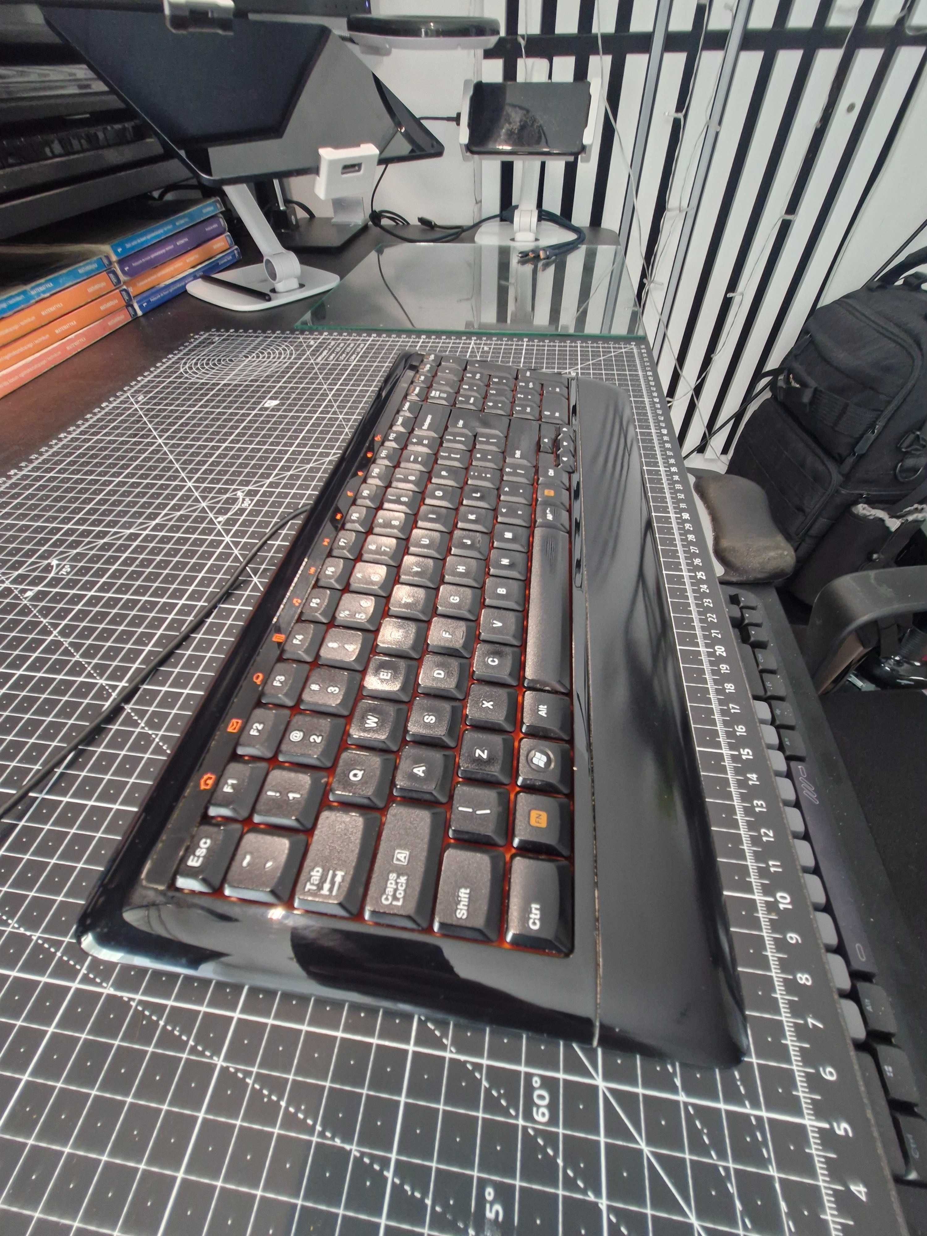 Klawiatura Logitech K300 Compact Keyboard czarna USB