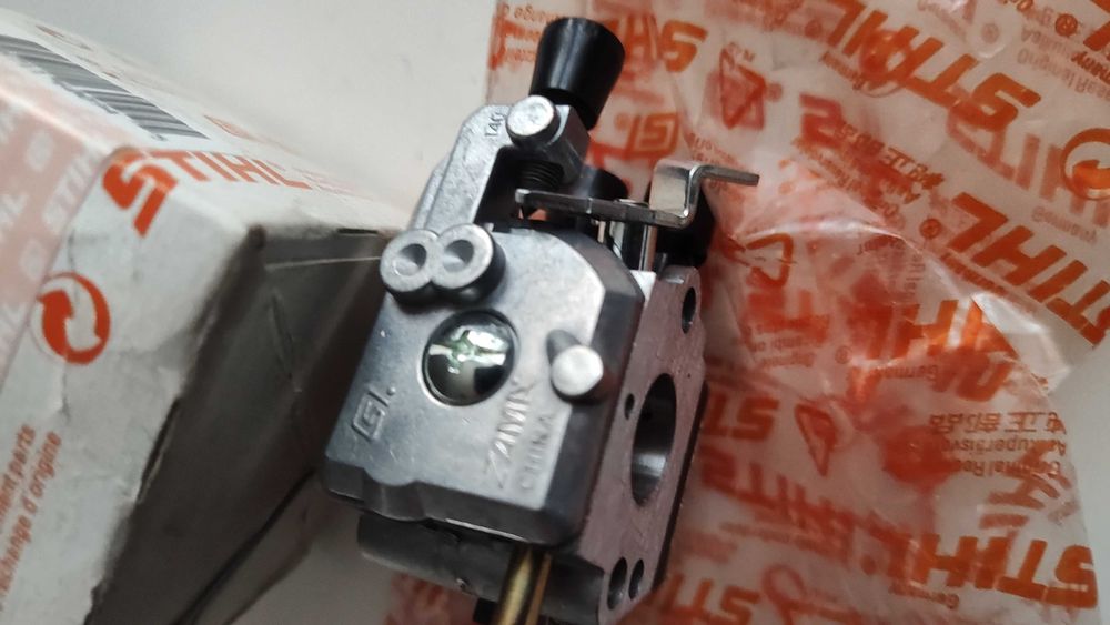 Gaźnik orginalny Stihl dmuchawa 85 Sh 55   big  nowy org