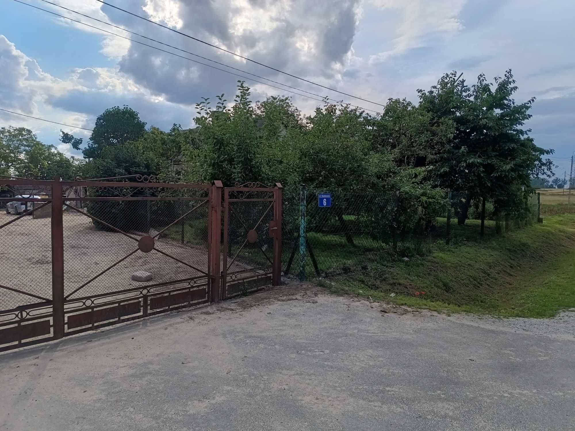 Dom z działką rolną 1ha ze stawem i drzewami owocowymi