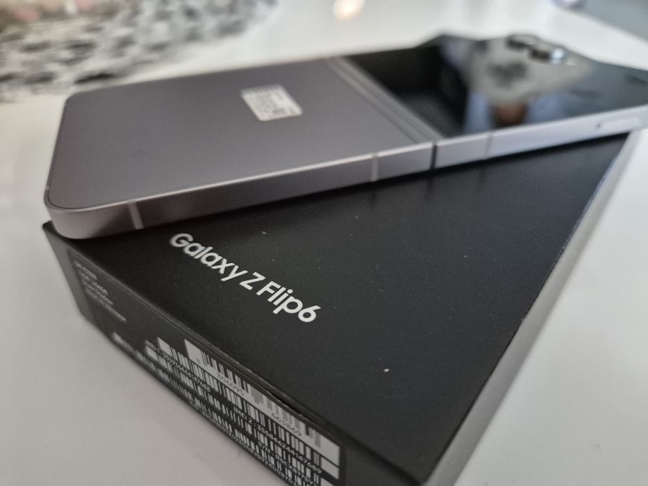 Samsung Galaxy Z Flip 6