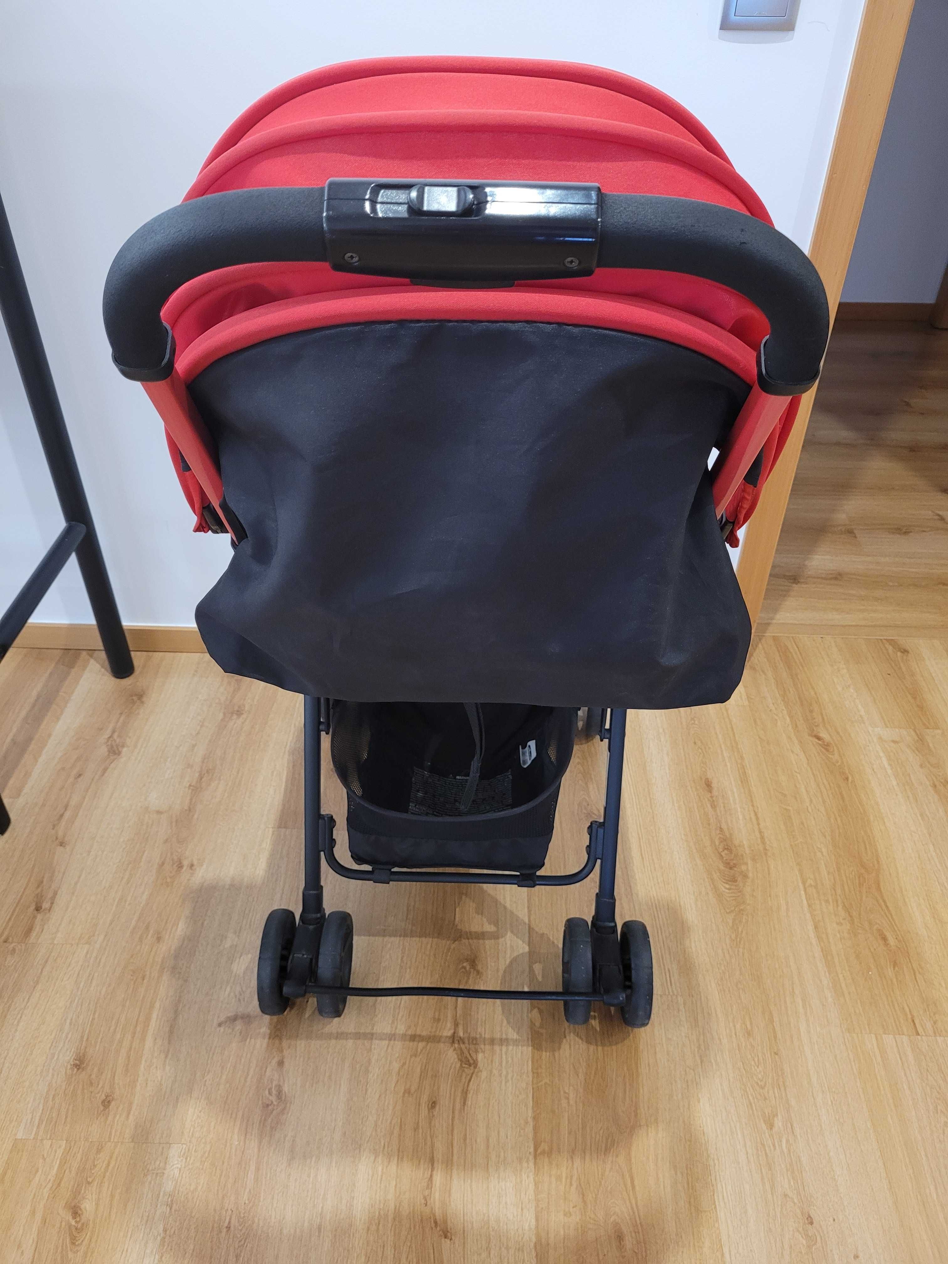 Oportunidade! Carrinho de passeio Bebé Chicco Ohlala com capa chuva