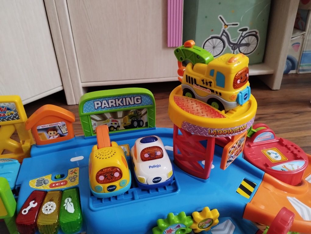 Garaż Parking tut tut autka plus 3 autka tut tut vtech