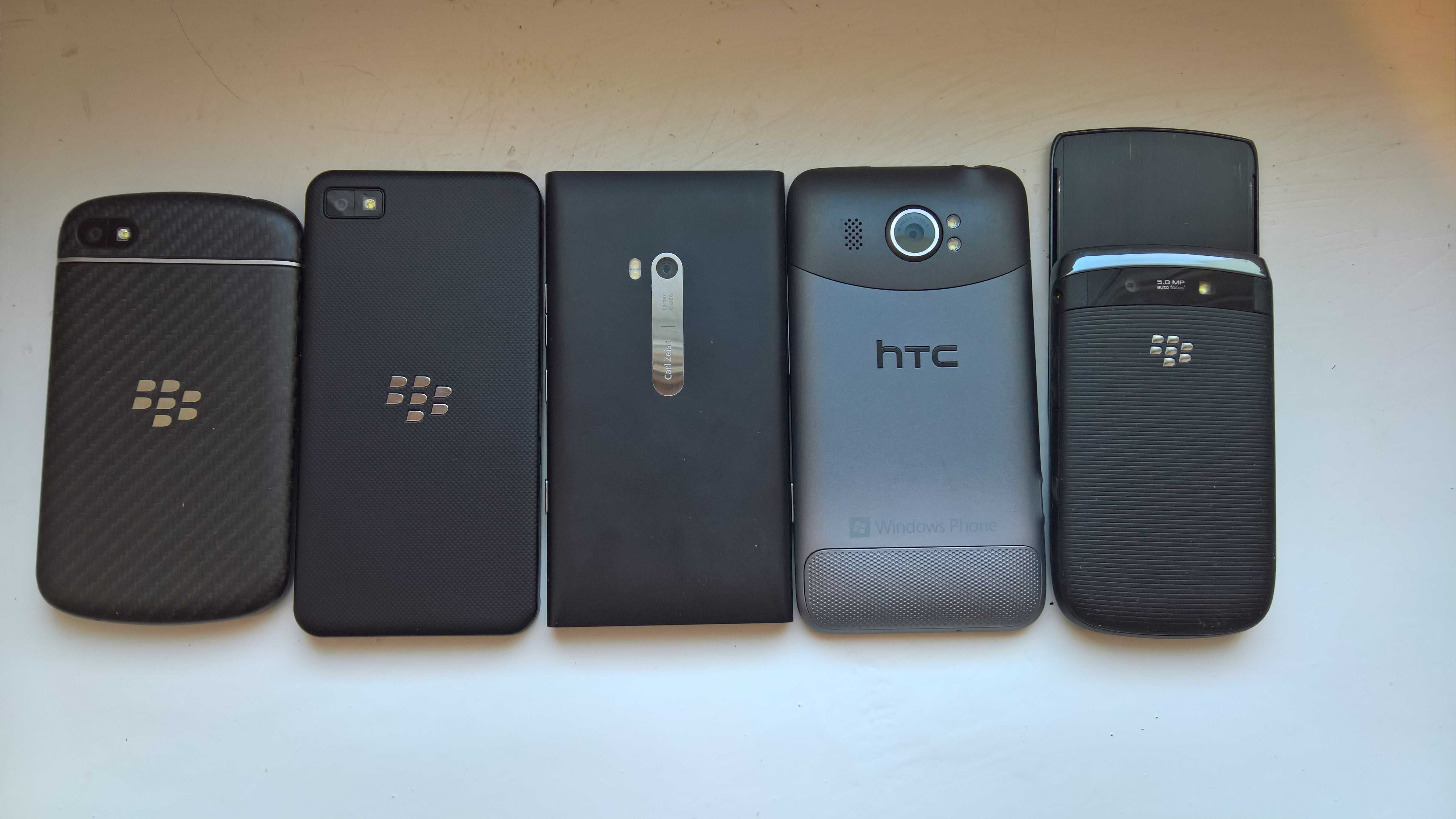 Мобільні телефони/смартфони Doro, Motorola, BlackBerry, Nokia та інші.