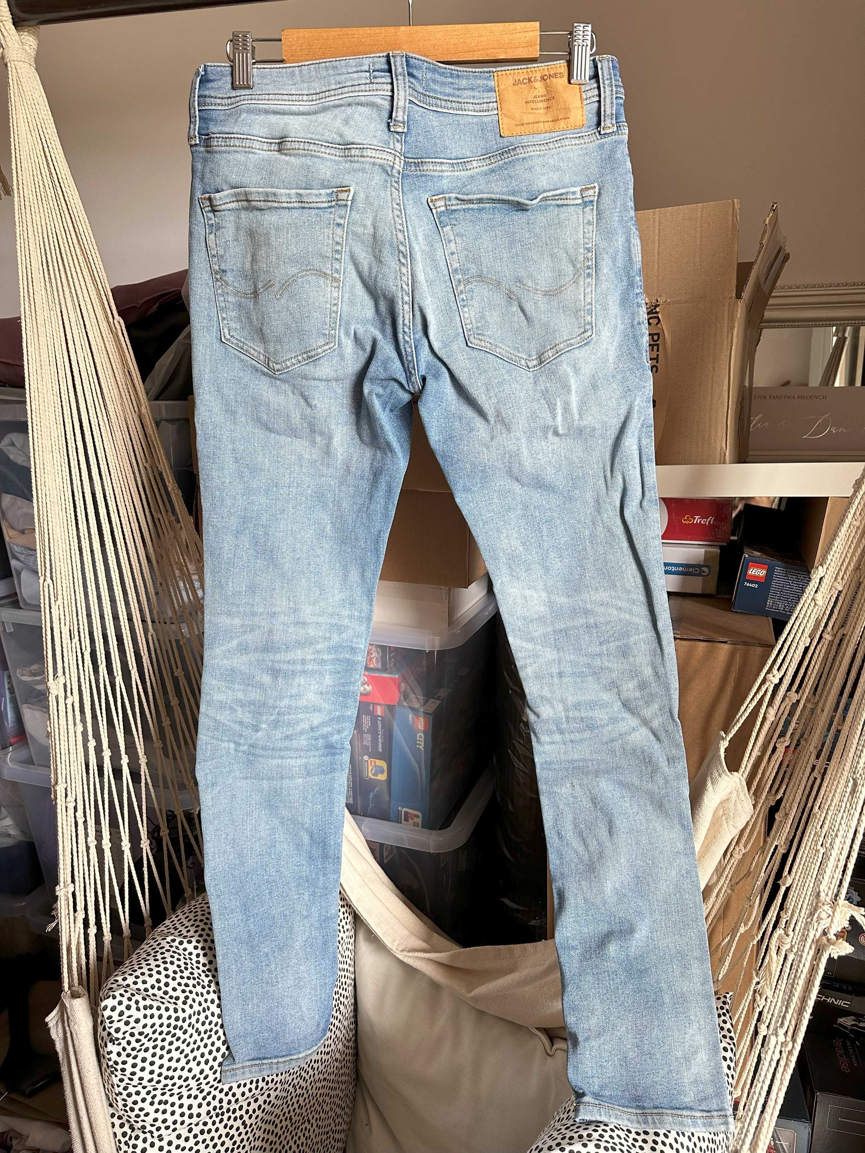 Jasne męskie rurki 30 30 M Jack&Jones skinny gładkie