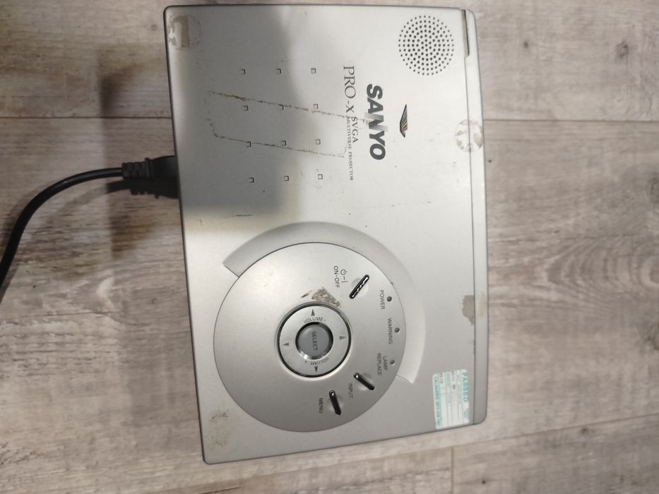 Projektor sanyo plc-sw35