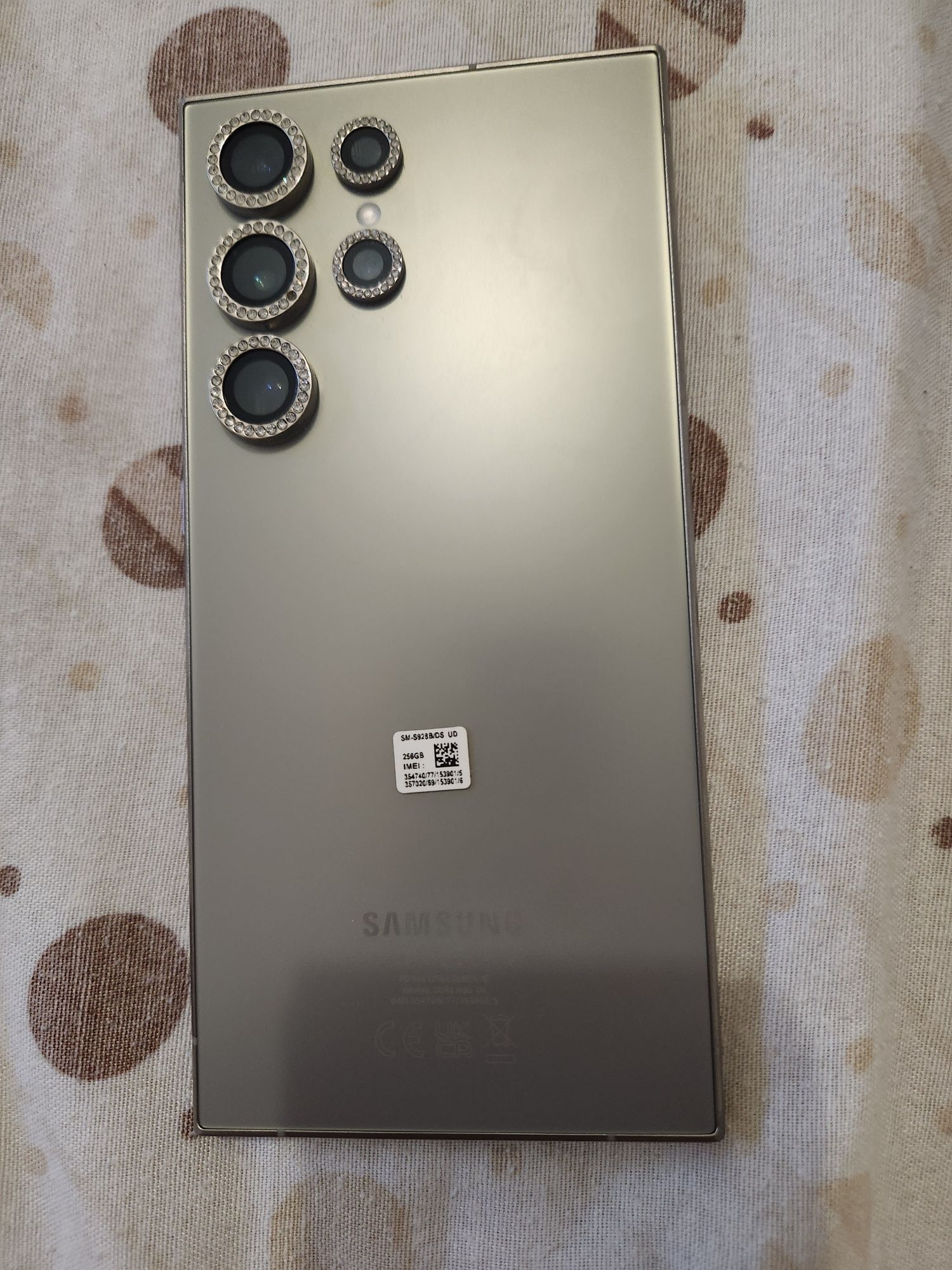Sansung s24 ultra com varias capas incluídas