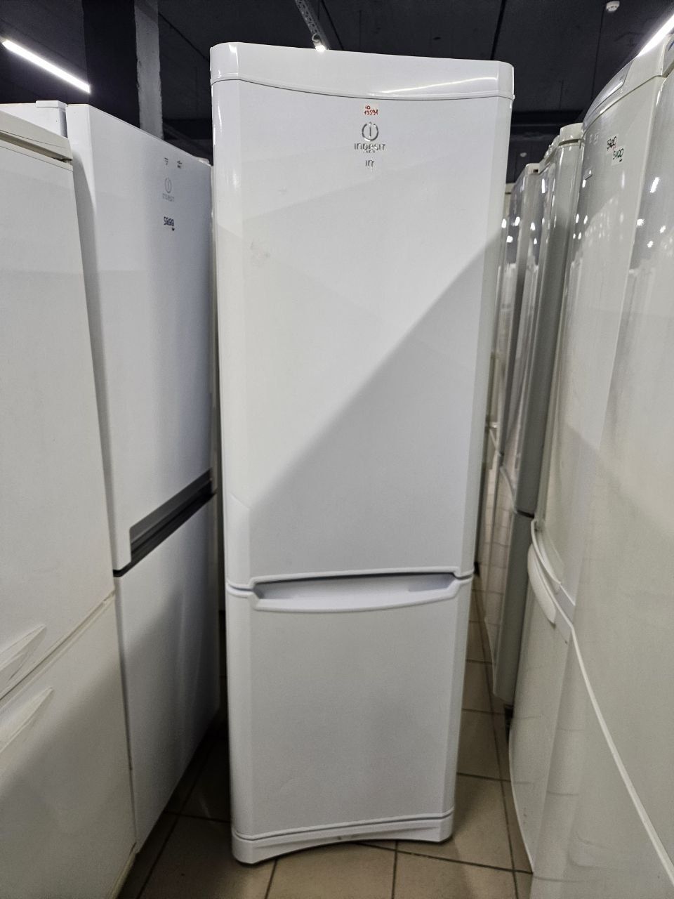 Холодильник Indesit В18.025 в гарному стані