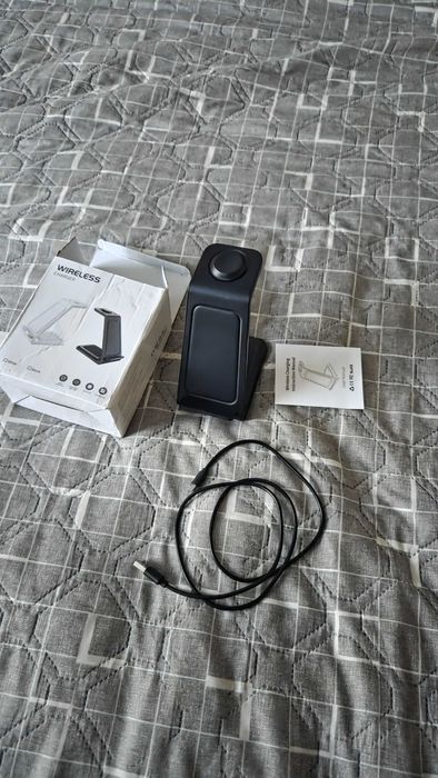 Бездротова зарядка 3 в 1