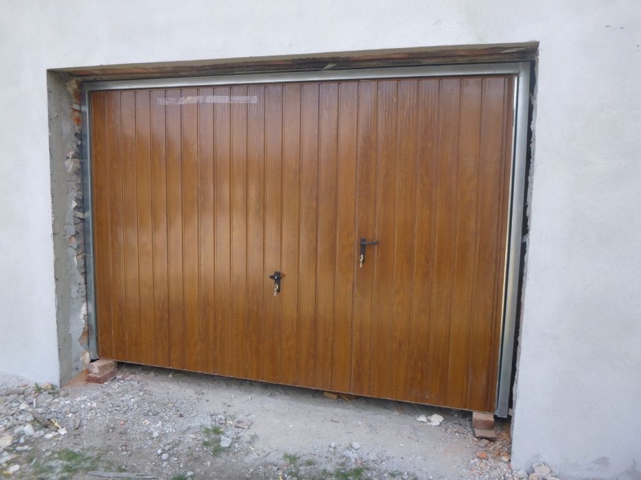 BRAMA garażowa Brama uchylna do garażu Drzwi Bramy garażowe Producent