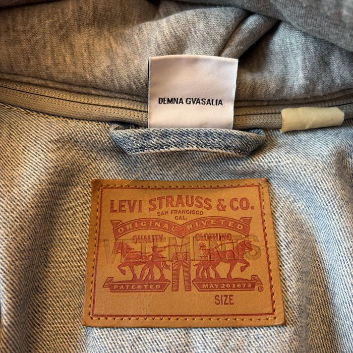 Джинсова куртка Vetements x Levi’s