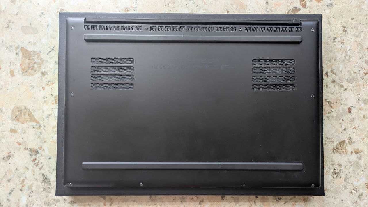 Razer Blade 15 Advanced 2018 i7-8750H GTX1070 16/500GB ноутбук