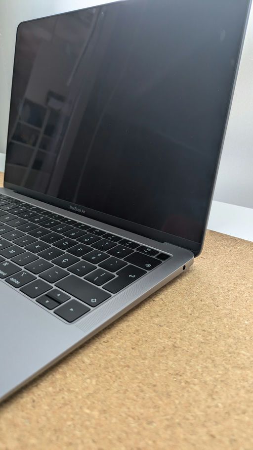 MacBook Air A1932 de 13.3" com 8GB RAM e 120GB SSD