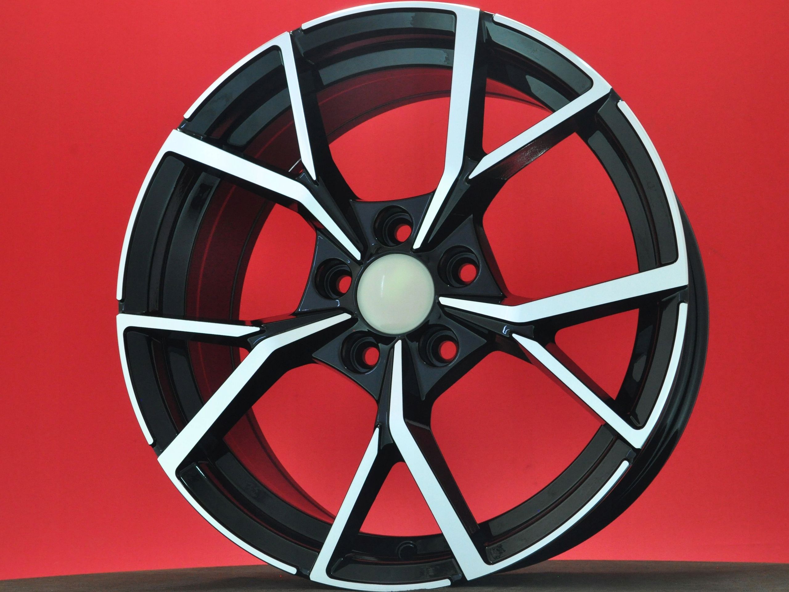 FELGI R17 5x112 AUDI A3 8P 8V A4 B6 B7 A6 C5 C6 A8 D2 D3 Q2 Q3 8U F3