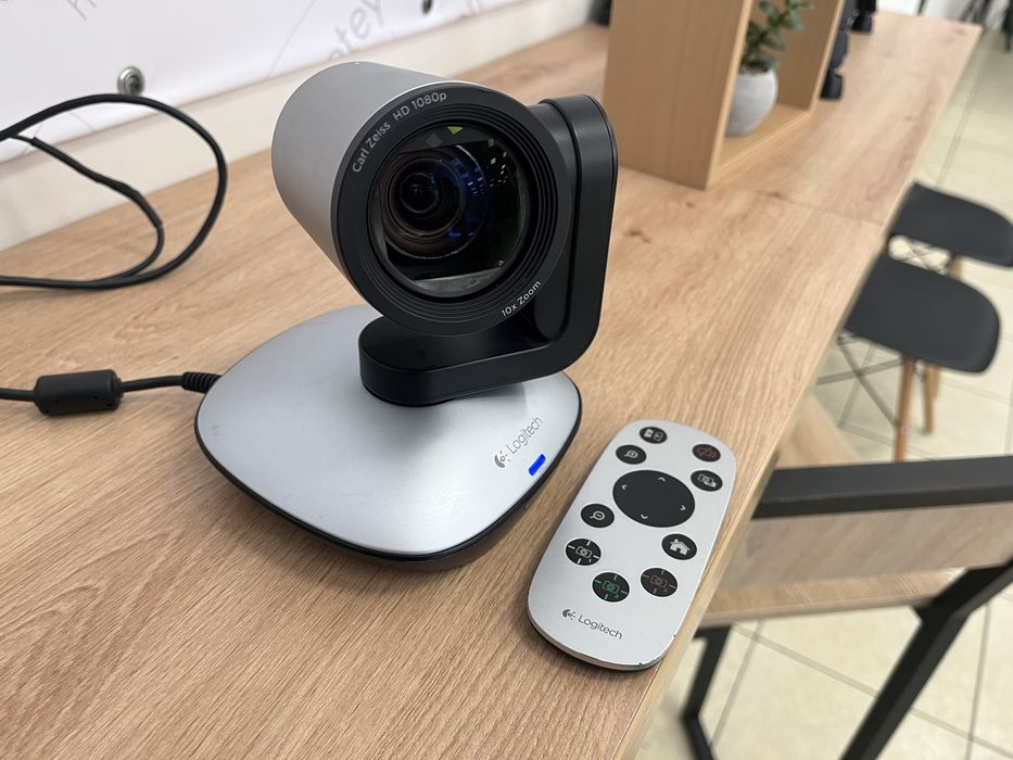 Продам Веб-камеру Logitech PTZ Pro 2