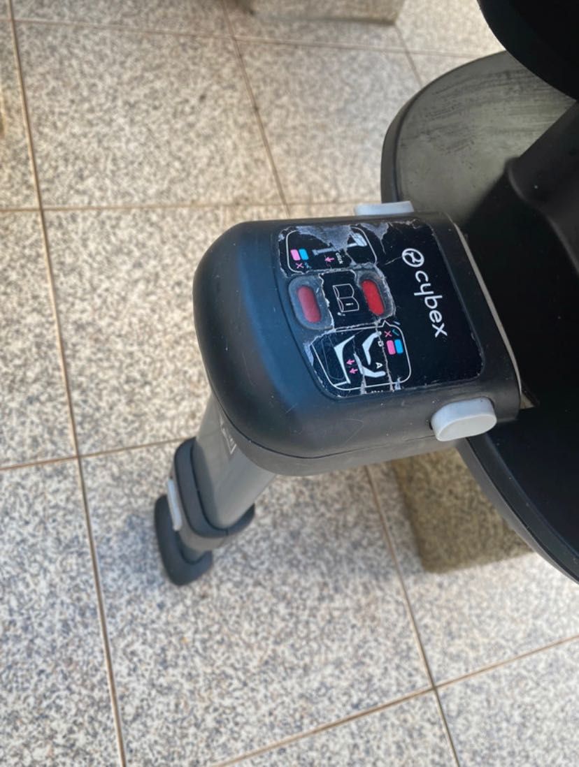 Cadeira auto Cybex M2 e sistema Isofix