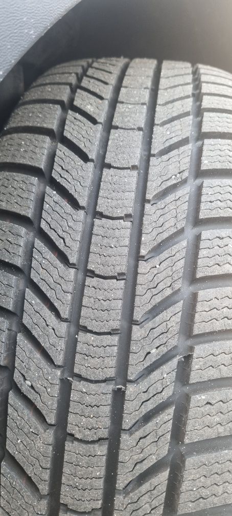 Зимова гума Continental WinterContact 205/55 R17