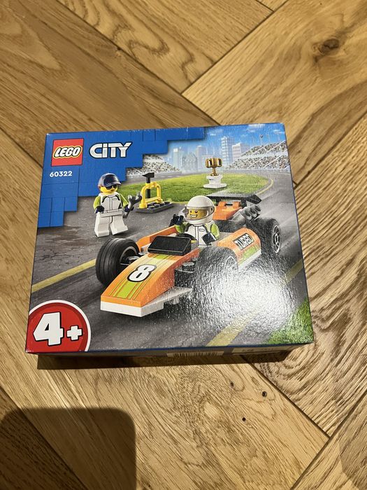 LEGO® 60322 City - Samochód wyścigowy
