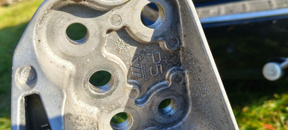 Toyota Chr C-hr 2 II sanki wózek belka ława phev wahacz maglownica