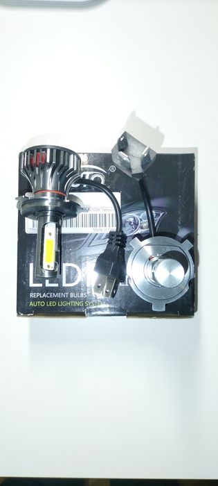 Світлодіодні лампи лед LED H4 12 вольт автосвітло