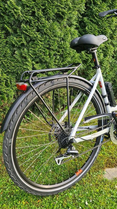 Rower Cube Touring, jak nowy 28"