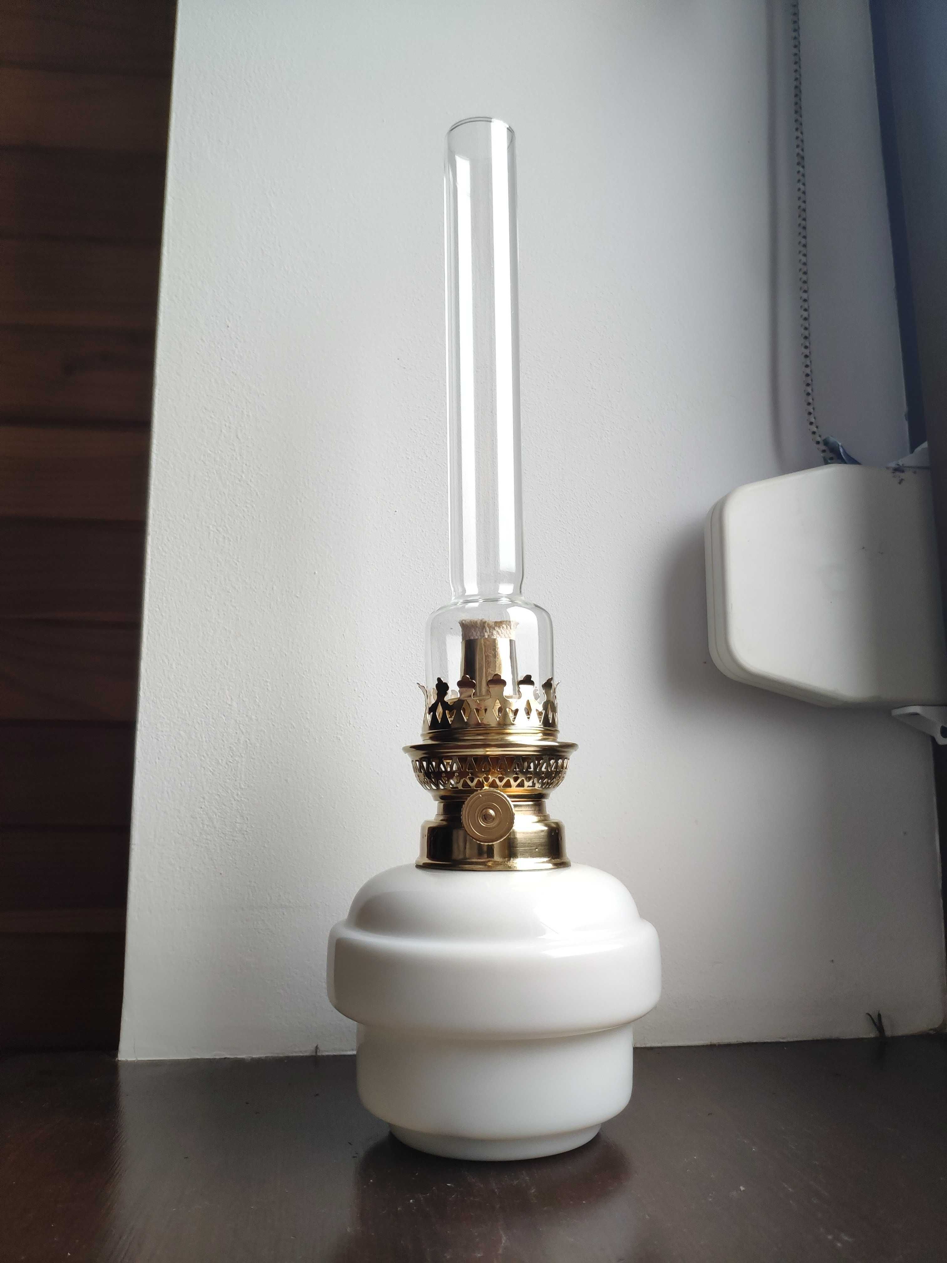 Stara francuska lampa naftowa n668