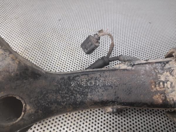 Manga de eixo frente esquerda VOLKSWAGEN Passat (3B2)