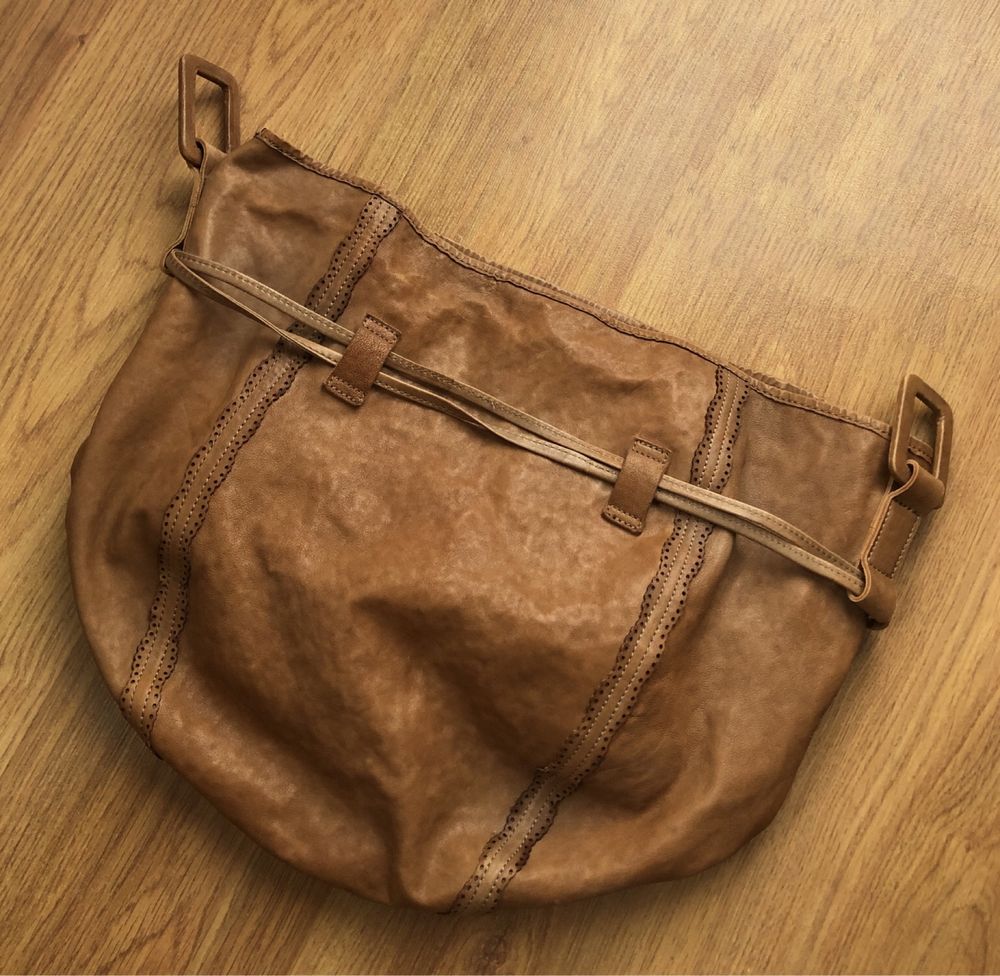 Torebka FREDsBRUDER worek bucket bag skórzana skóra naturalna