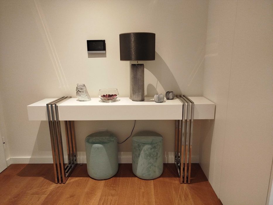 Consola Evelyn Laskasas