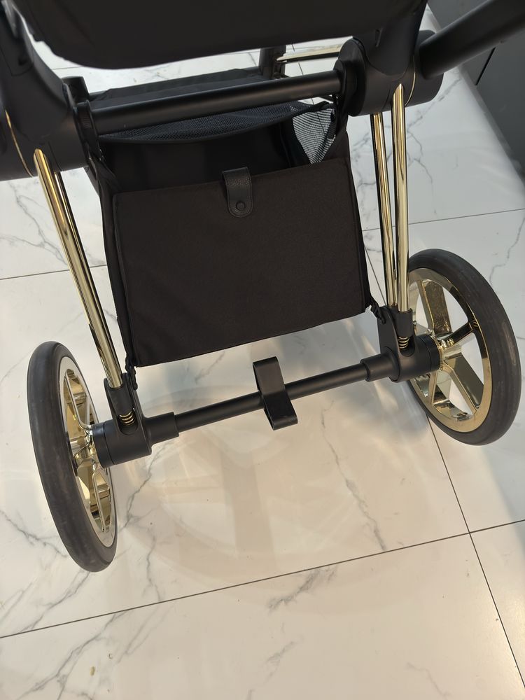Cybex Priam wings by Jeremy Scott