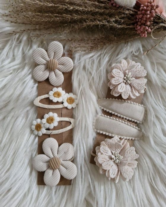 Beżowe ozdoby do włosów spinki gumki na prezent święta mikołaj