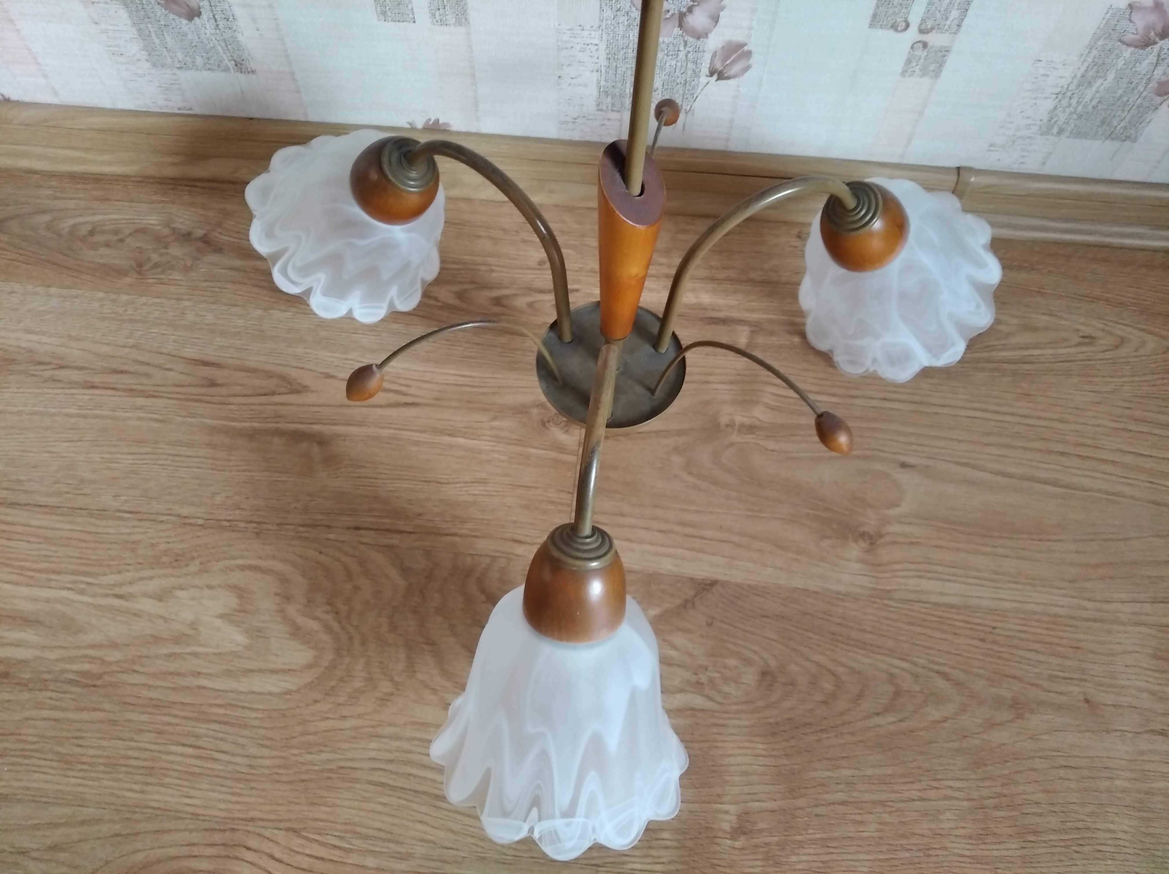 Lampa wisząca z kloszami szklanymi 3 ramienna żyrandol