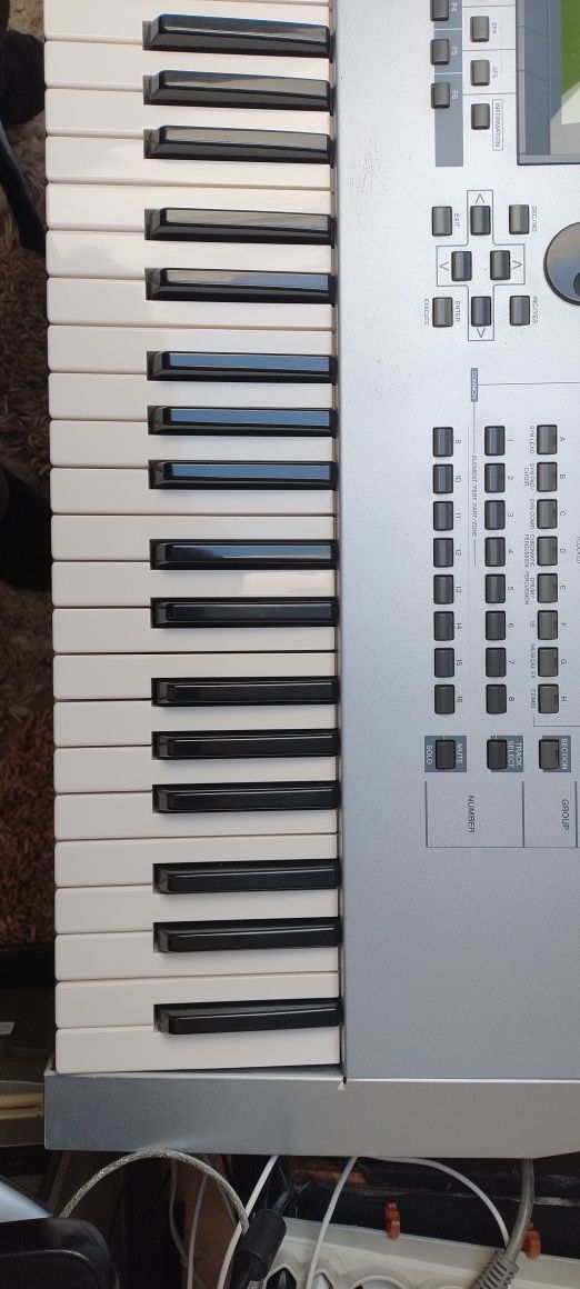 Yamaha Motif es7 + mlan + 512 ram.