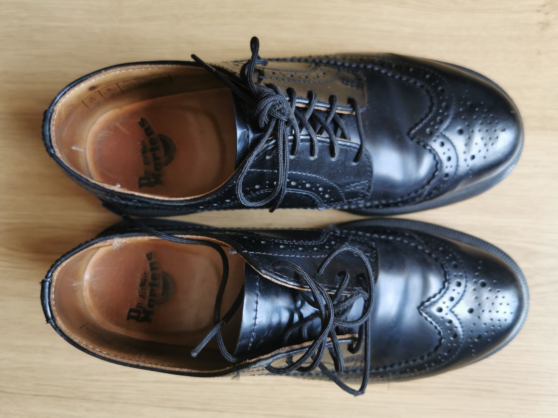 Dr. Martens Brogues