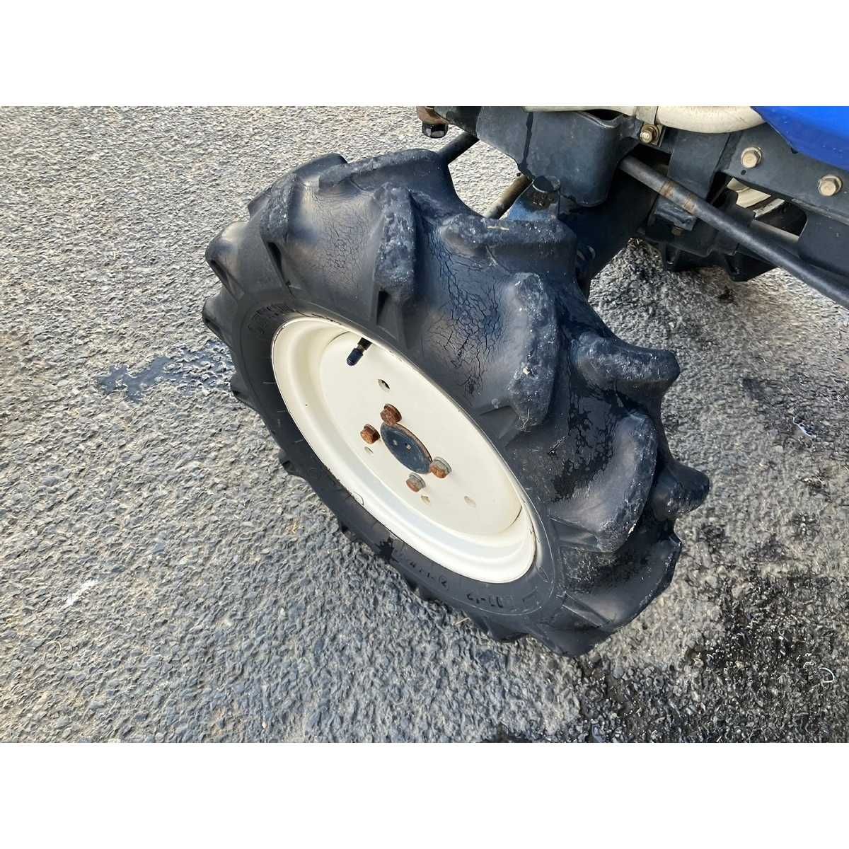 Traktor ISEKI TM170F 4x4 – 17 KM