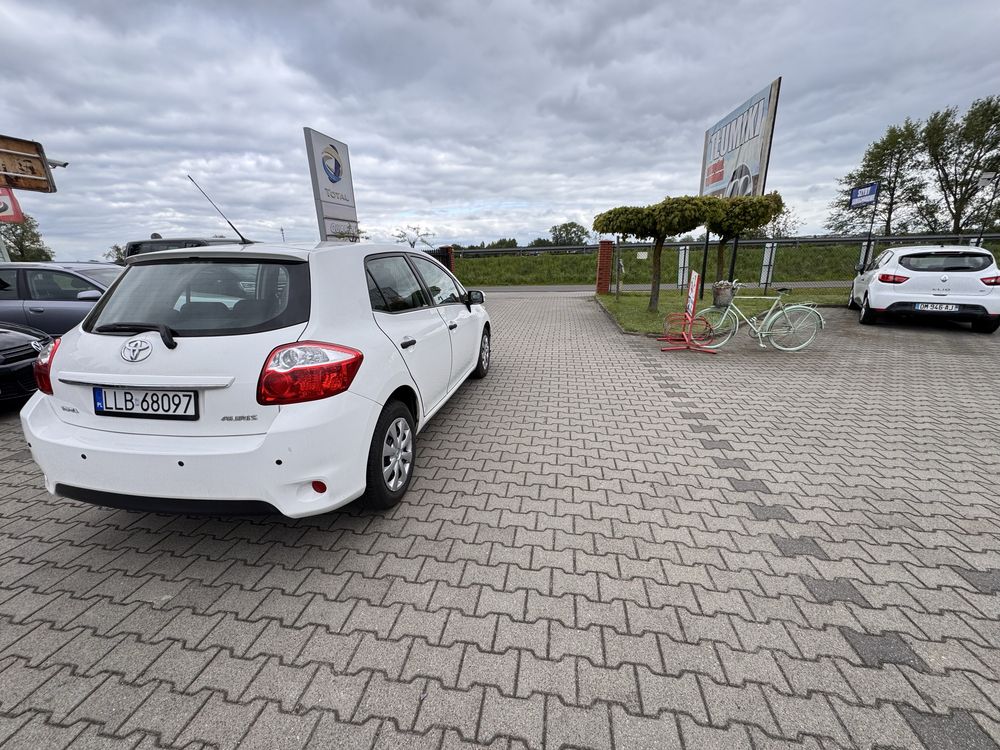 Toyota Auris czysta i zadbana