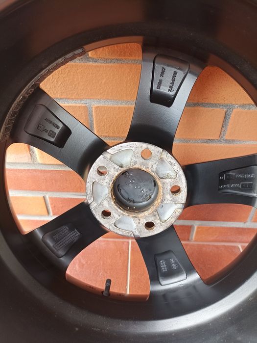 Диски 7J R17 H2 5/114.3 /ЕТ-50/ЦО-67.1