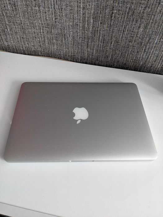 Apple MacBook Pro 2013 акум 100%