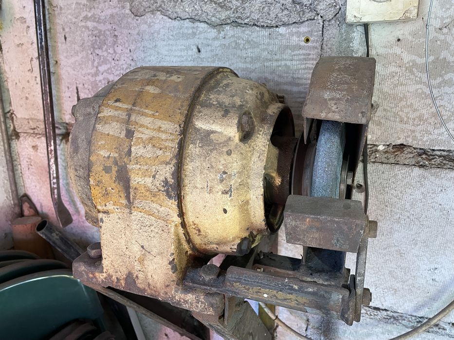 Szlifierka / silnik elektryczny MEZ 1.5kW siła