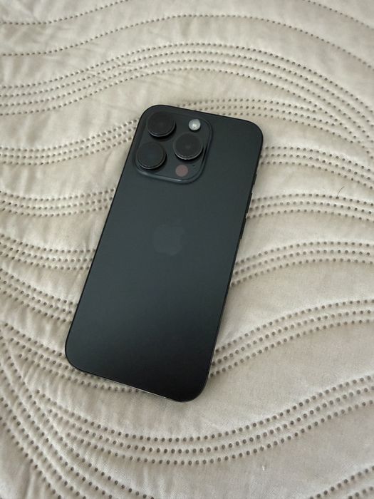 Iphone 15 pro 256gb c/ peliculas privacy e capa