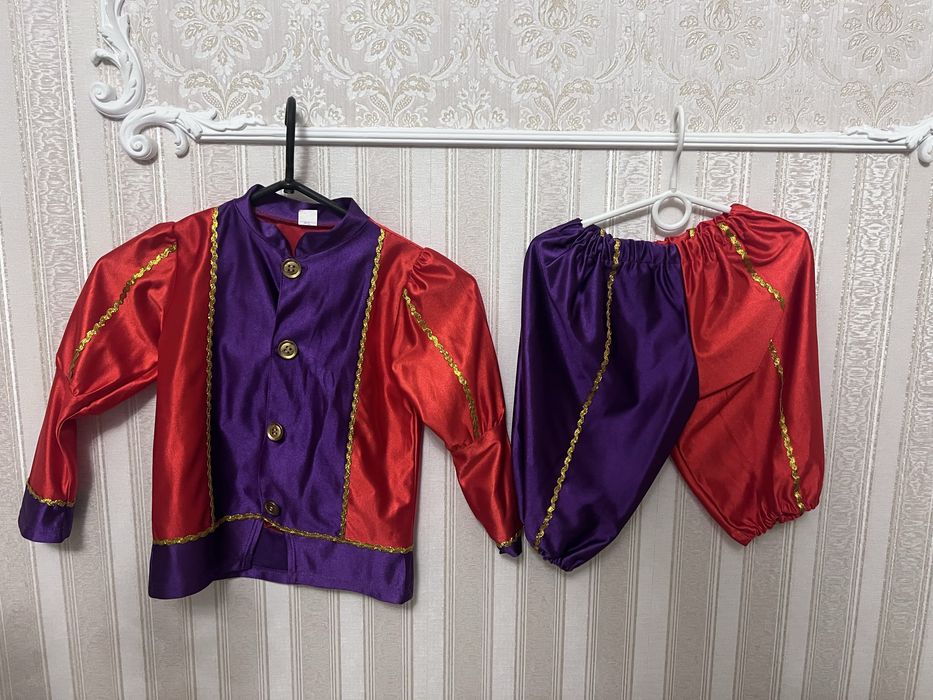 Костюми принців різні цвна любого 250 гр продаж