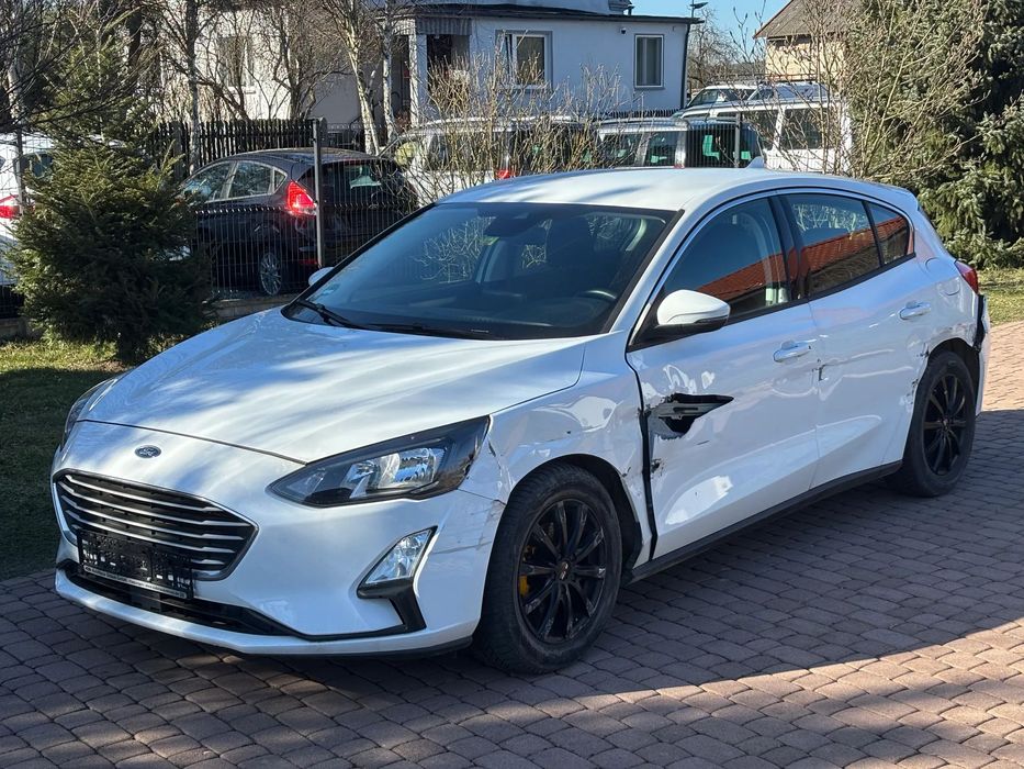 Ford Focus *euro6*5-drzwi*przetarty lewy bok*Airbag OK!*serwis*Tuv10/25*zNiemiec