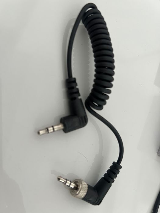 Sistema de Microfone de Lapela Sem Fios Sennheiser - Profissional
