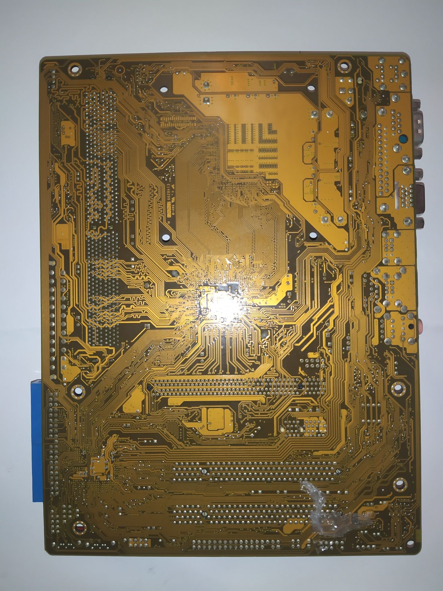 Материнська плата ASUS P5SD2-VM: DDR2, SATA II, PCI-E (Socket 775)